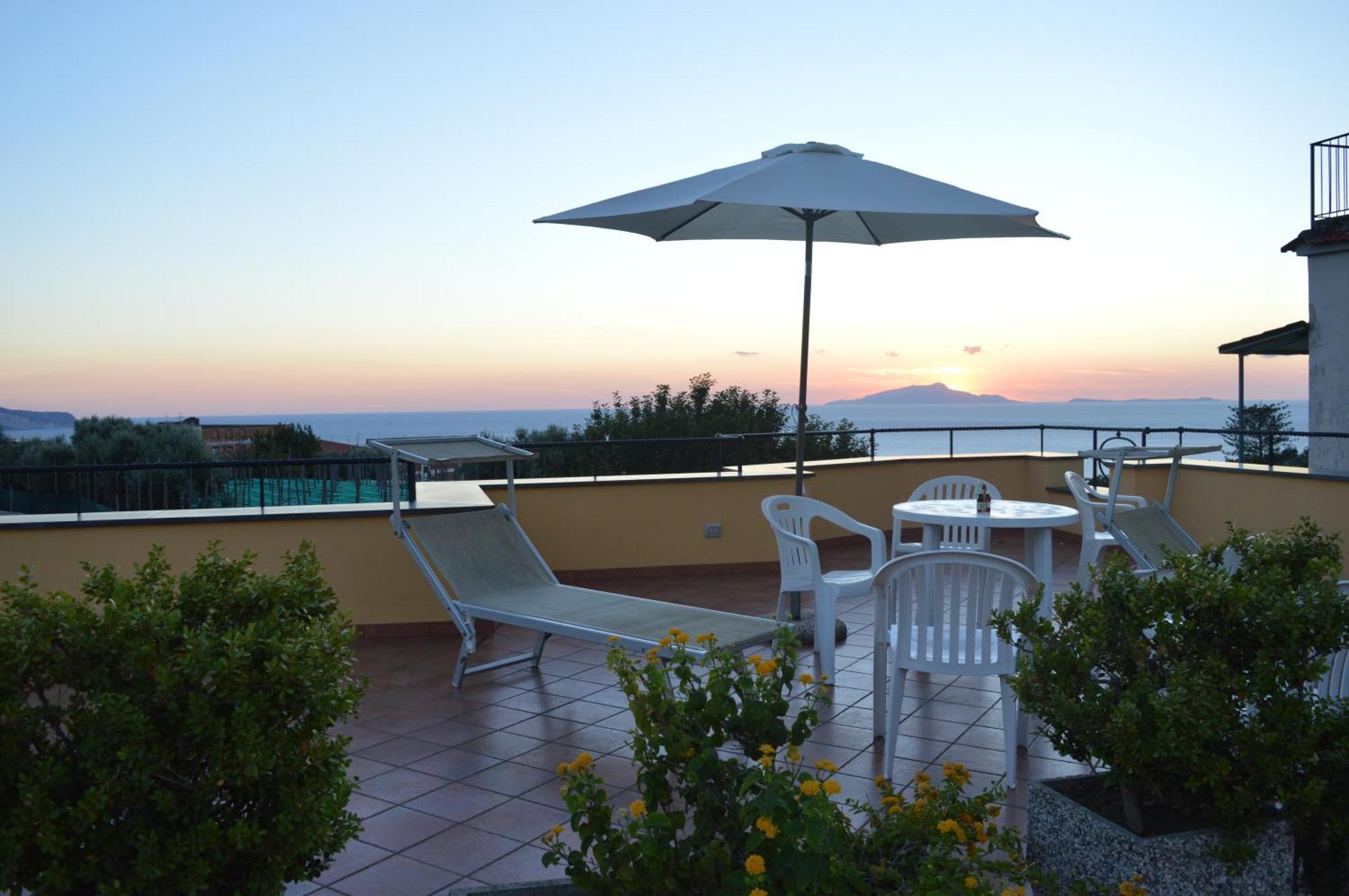 Mary'S Dream - Villa Overlooking Capri And Ischia In Sorrento Peninsula Massa Lubrense Exterior foto